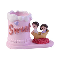 Romantic Love Couple Pen Holder Stand Resin Desk Organizer Pencil Cup (1 Pc)